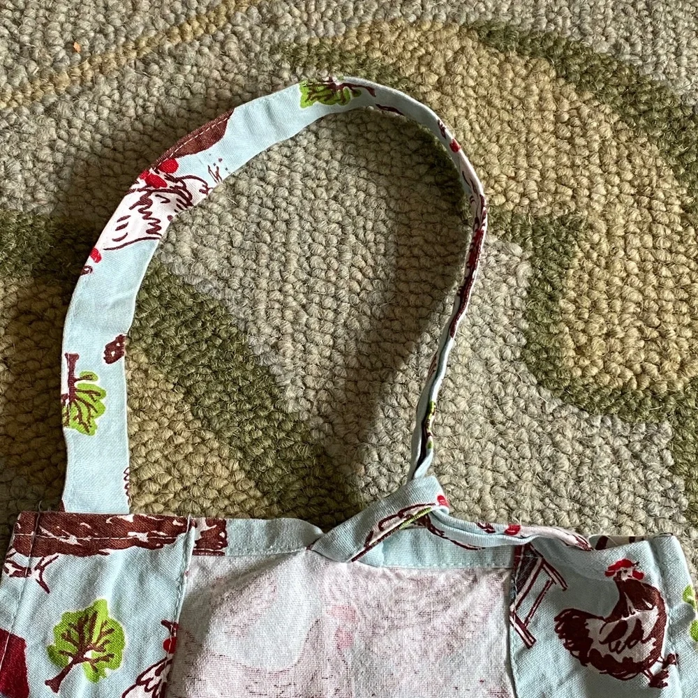 Crate & Barrel I Farmhouse Hen Apron